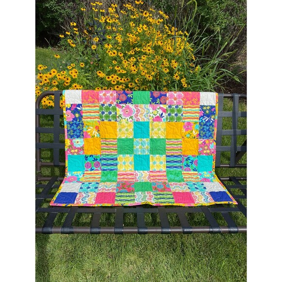Patchwork Bright Summer Baby or Toddler Quilt with a mini pillow - one of a kind - Picture 5 of 12